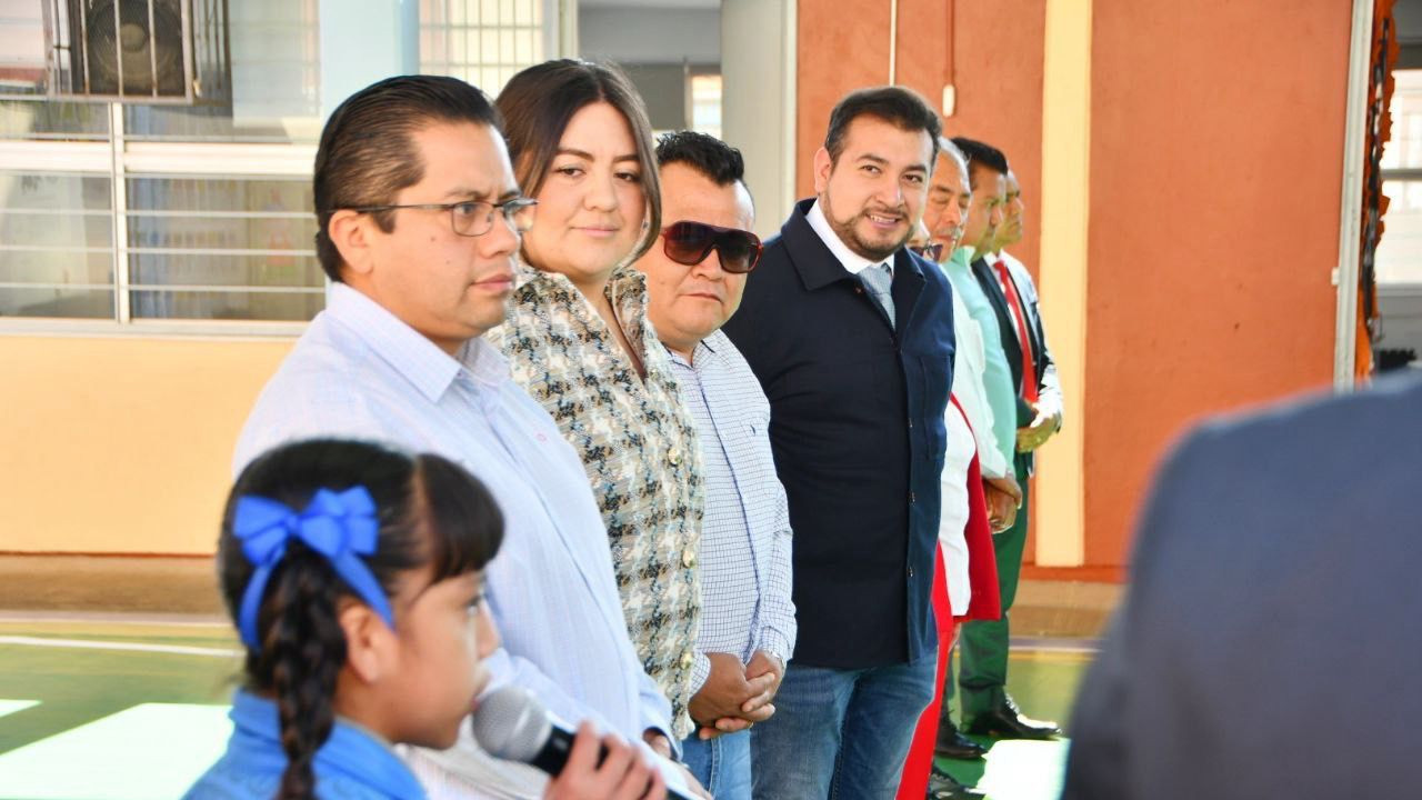 La educación es esencial para Huamantla y México: Salvador Santos Cedillo