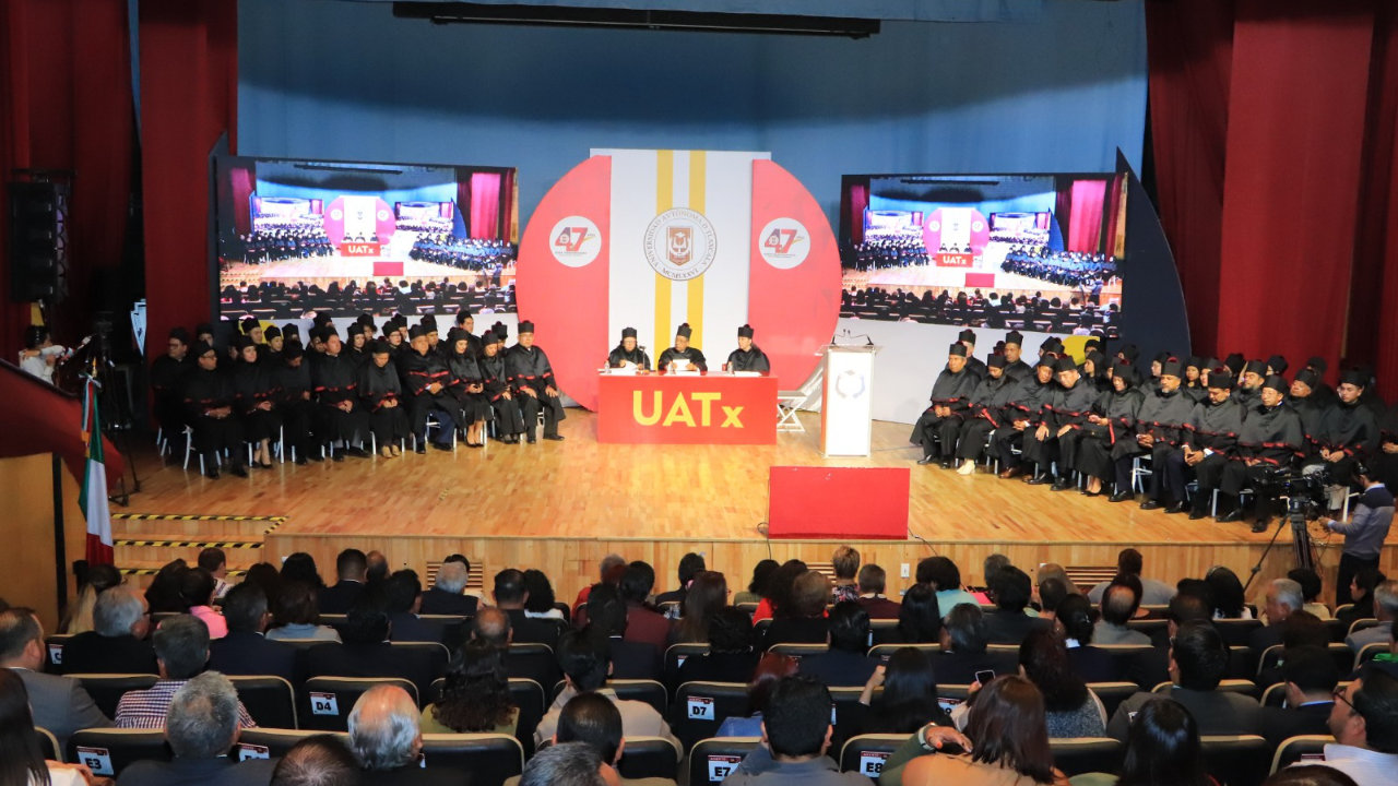 Distingue UATx a Marcela Lagarde con Doctorado Honoris Causa