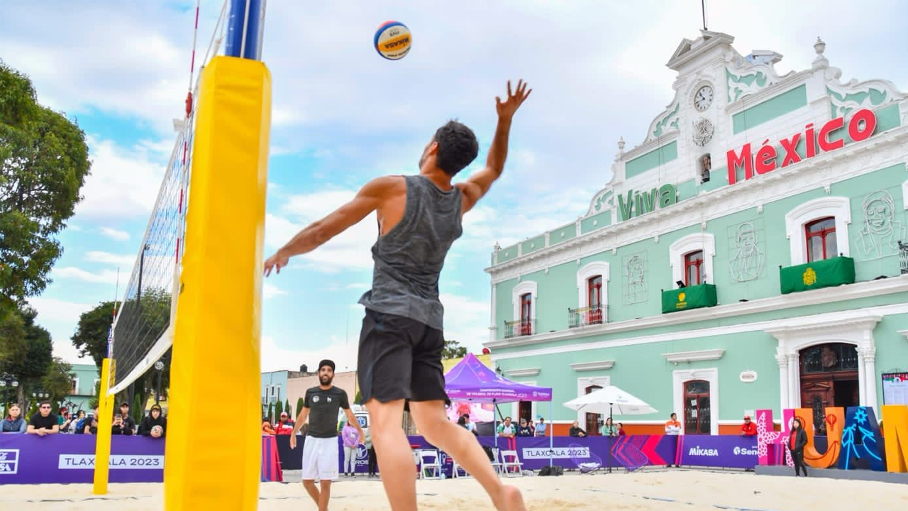 Liga de voleibol de playa de Huamantla se juega en instalaciones profesionales por el mundial