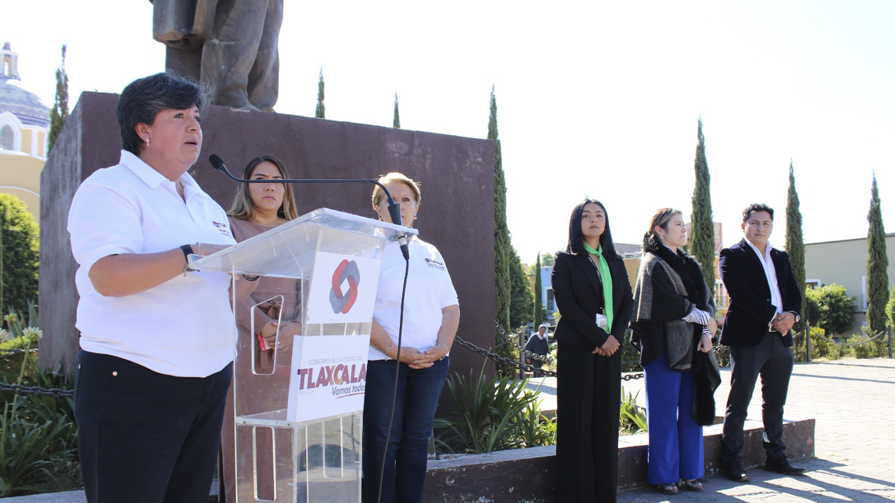 Inaugura Maribel Pérez Arenas feria del empleo en Tlaxcala capital