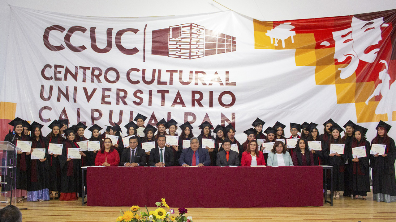 Culminaron estudios profesionales en el campus Calpulalpan de la UATx