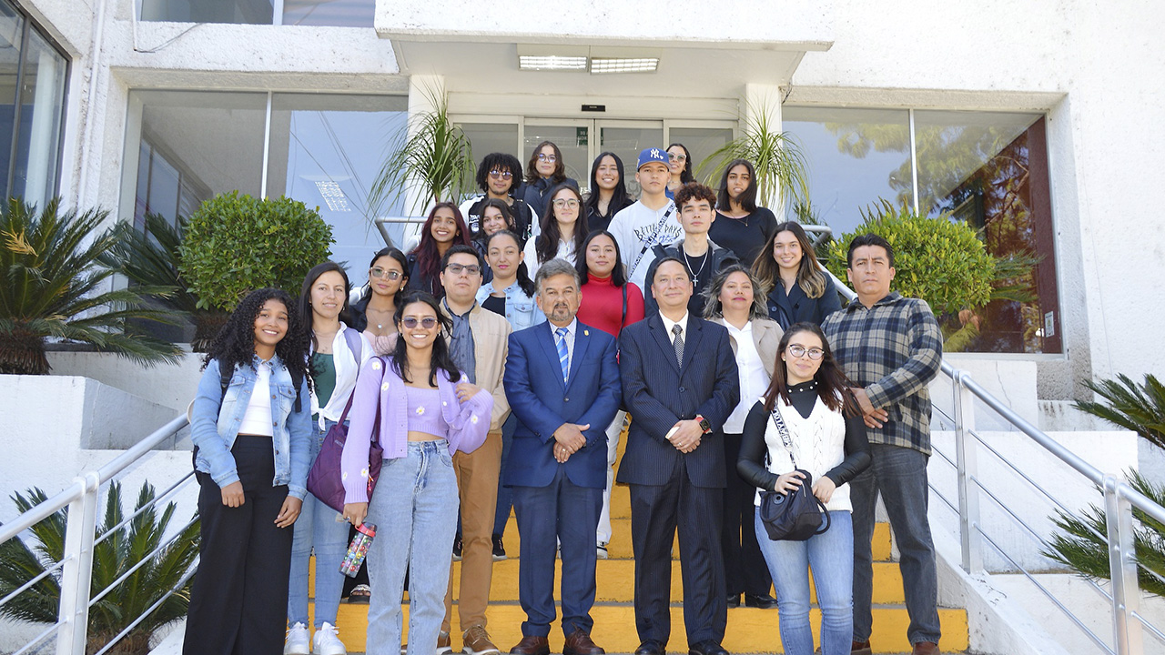 Cursan estudiantes de intercambio nacional e internacional un semestre en la UATx