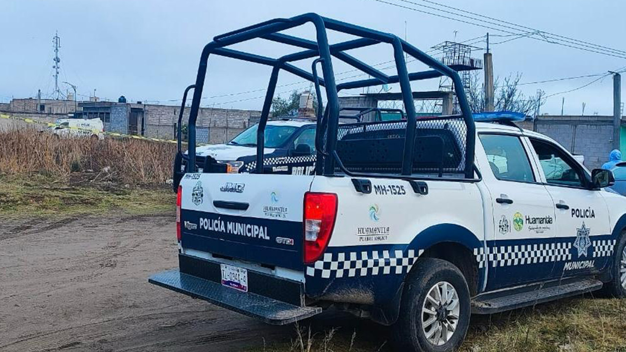 Acordona policía de Huamantla zona donde fue encontrado el cuerpo de una persona sin vida