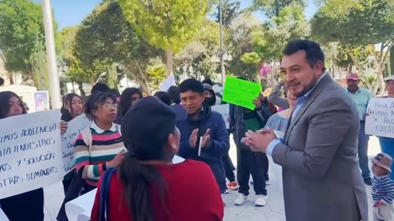 Atiende Salvador Santos Cedillo a estudiantes del EMSAD de Ignacio Zaragoza