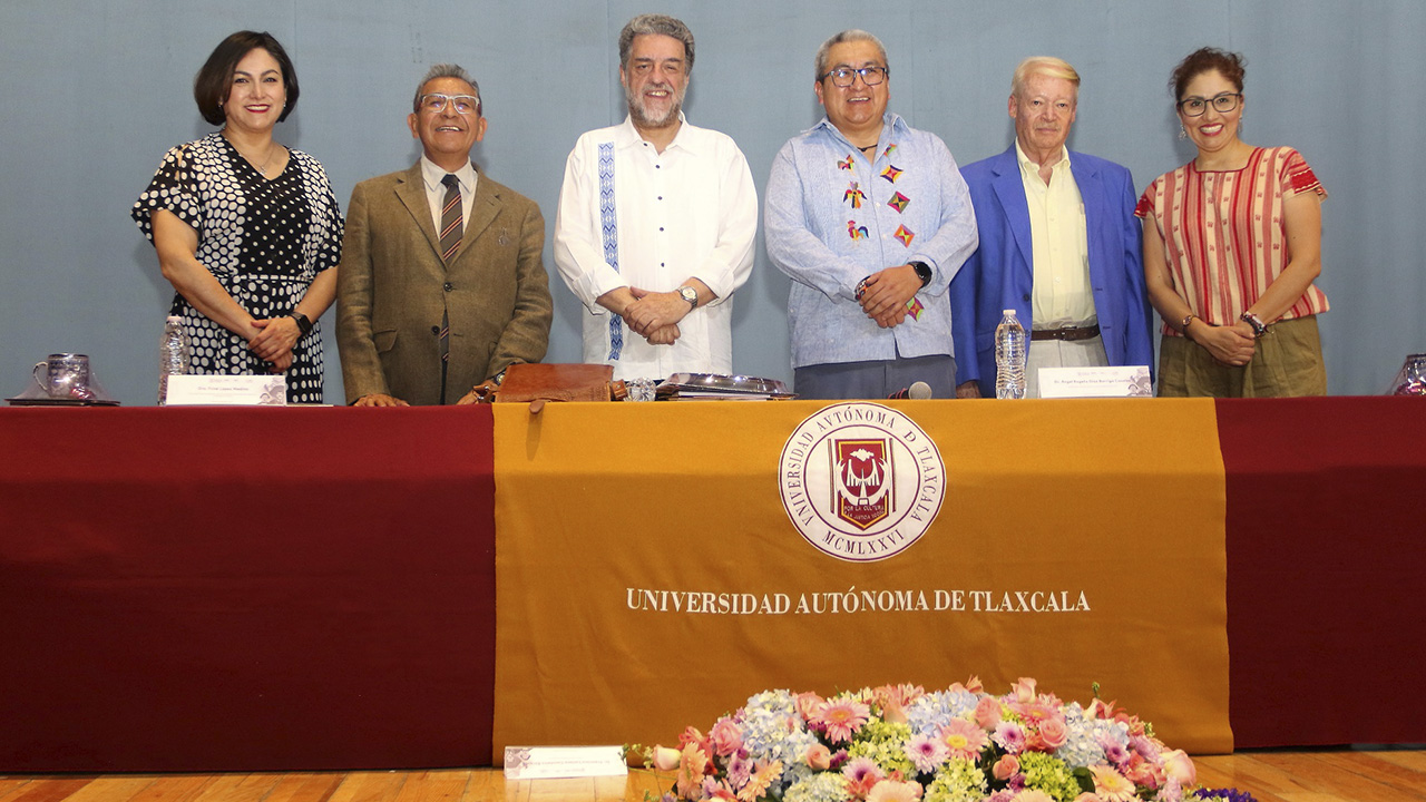 Reflexionaron en la UATx sobre el humanismo mexicano y la educación