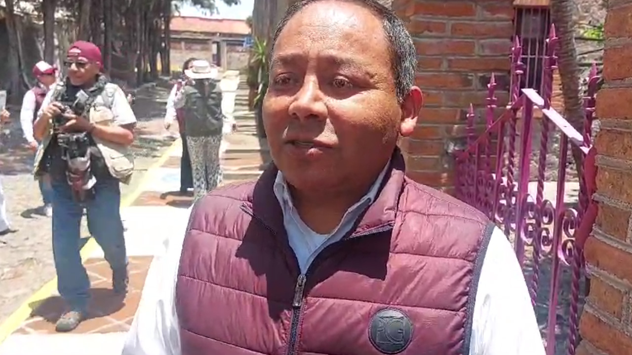 Javier Rivera se registra como candidato de Morena para la alcaldía de Apizaco