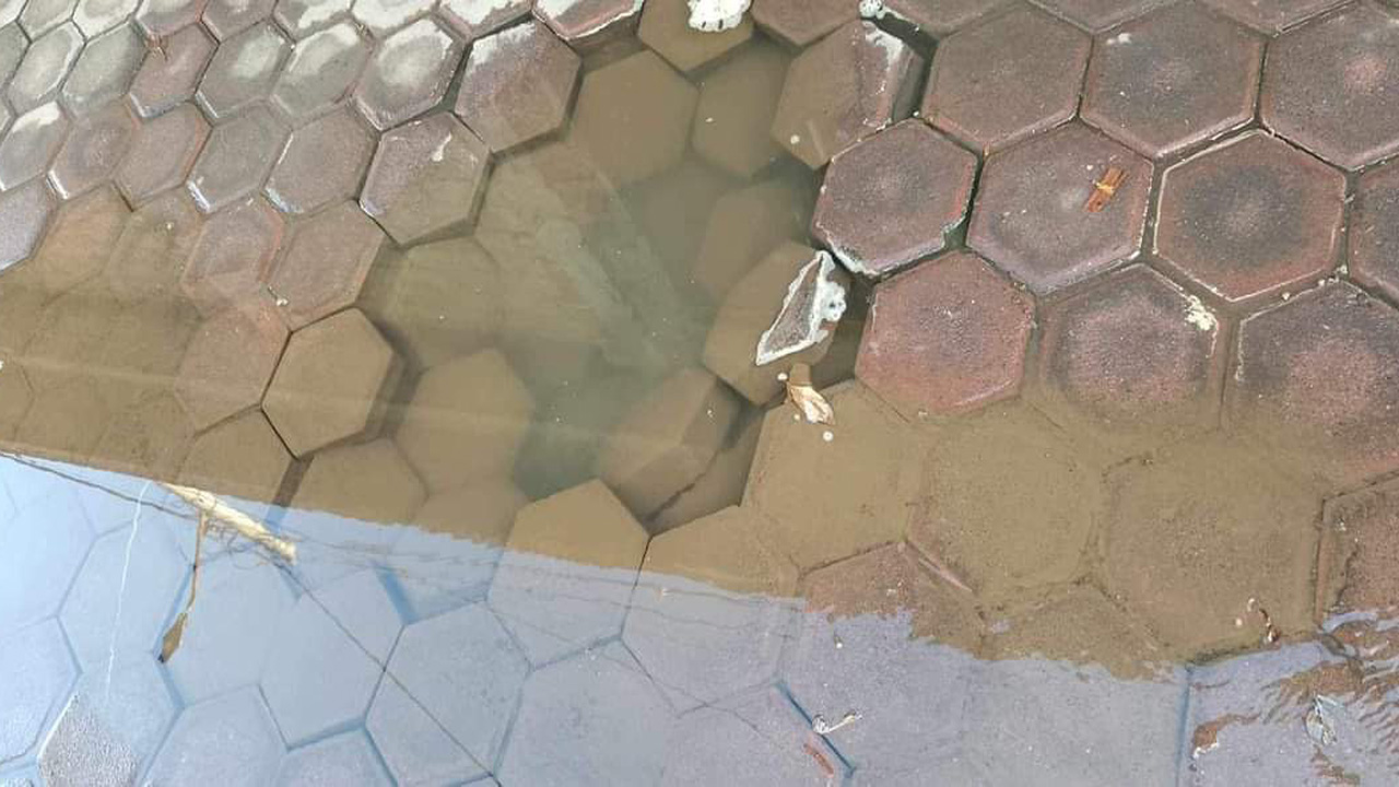 CAPAZ atiende fuga de agua en Exquitla