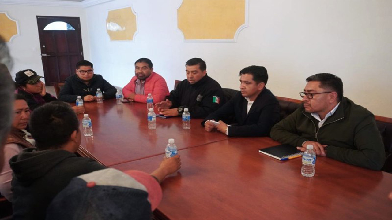 Zacatelco reubica el comercio ambulante en el puente a desnivel