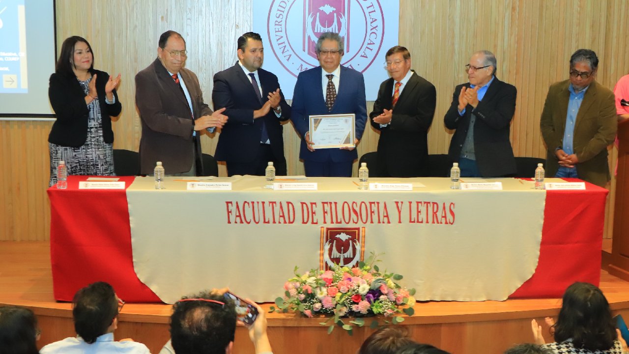 La filosofía es una práctica que puede cambiar a las sociedades, afirman expertos en la UATx