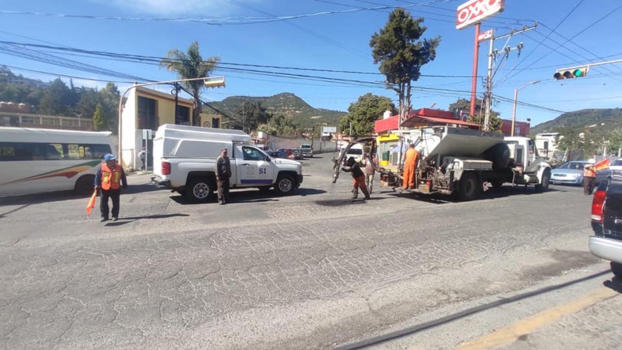 La dirección de obras publicas continua mejorando las vialidades del municipio