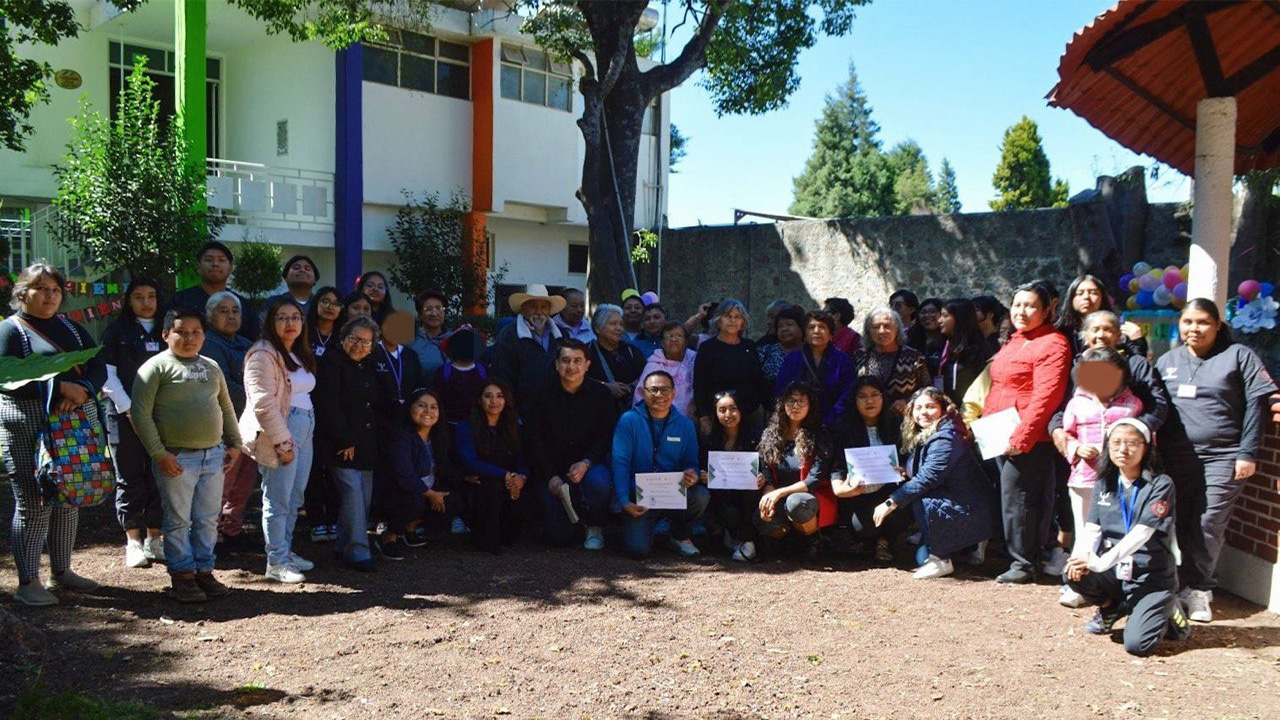 La UBR Zacatelco celebra su "1era. Feria Lúdica" dirigida a adultos.
