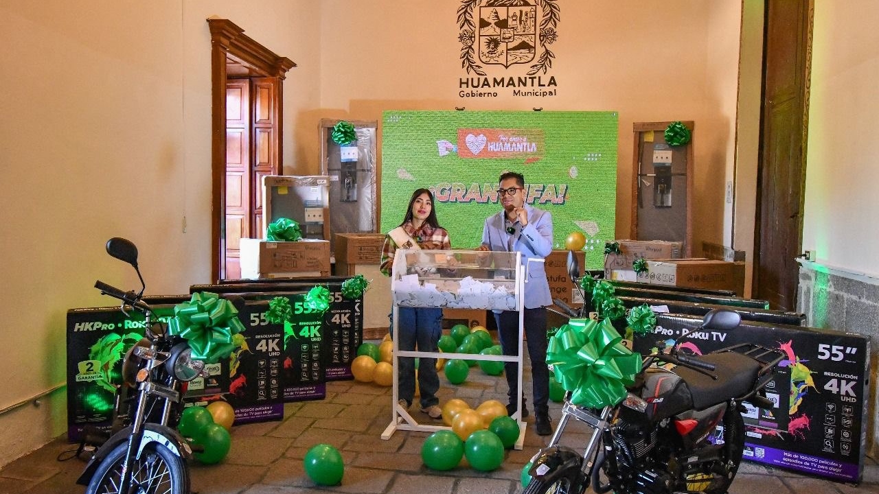 Premia gobierno de Huamantla a usuarios cumplidos que aprovecharon las promociones del buen fin