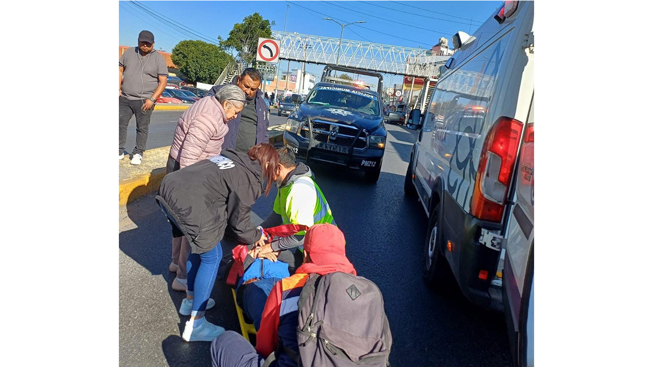 Policía municipal apoya en accidente de Tránsito en Zacatelco