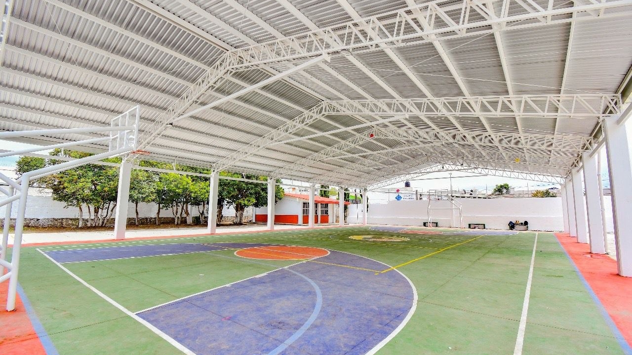 Obras de los primeros 100 días benefician a estudiantes, comunidades y familias vulnerables en Huamantla