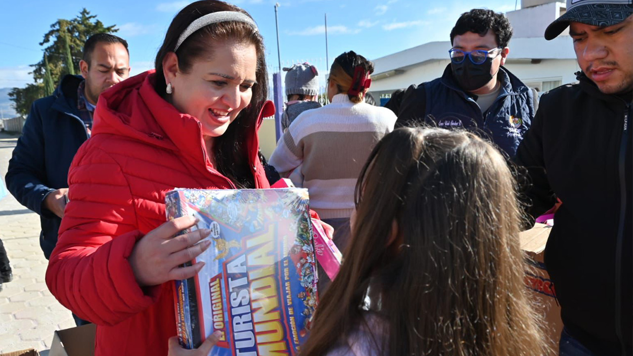 Lleva Chava Santos caravana de Reyes Magos a todos los rincones de Huamantla