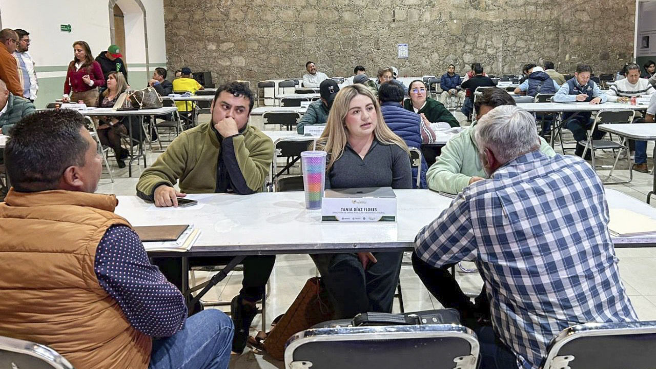 Dialogan áreas del Ayuntamiento de Huamantla y Presidentes de Comunidad