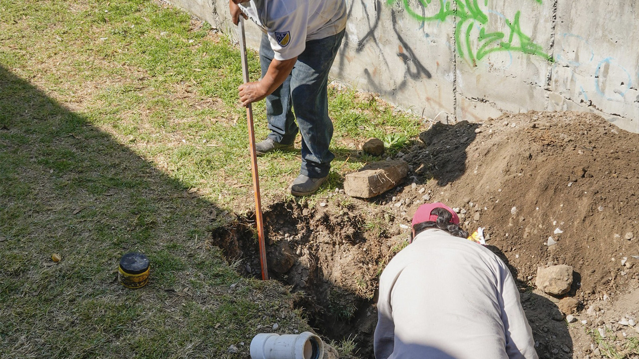 Trabaja CAPAM en la reparación de fugas en La Loma Xicohténcatl y Colonia San Isidro para evitar la falta de distribución en las zonas