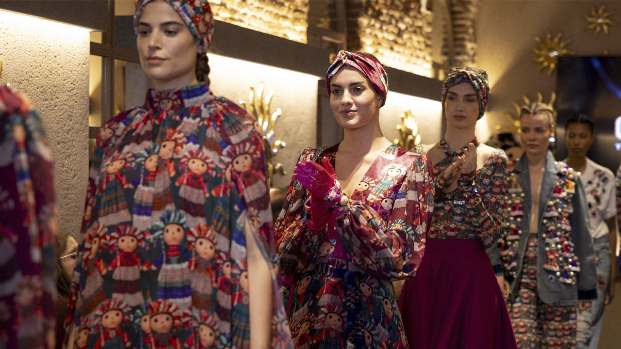 Querétaro expone su artesanía como parte de colecciones de alta costura en Madrid
