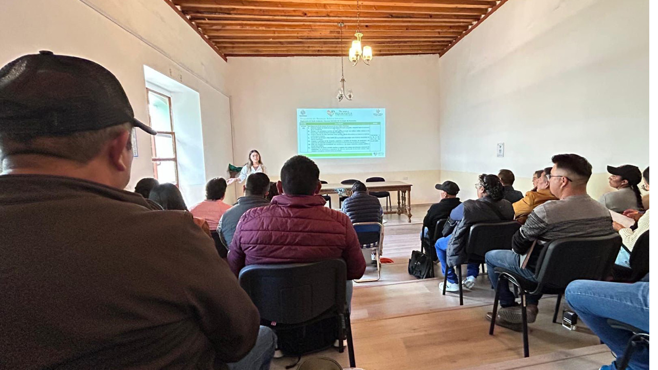 Gobierno municipal de Huamantla ofrece orientación en materia de medio ambiente a presidentes de comunidad
