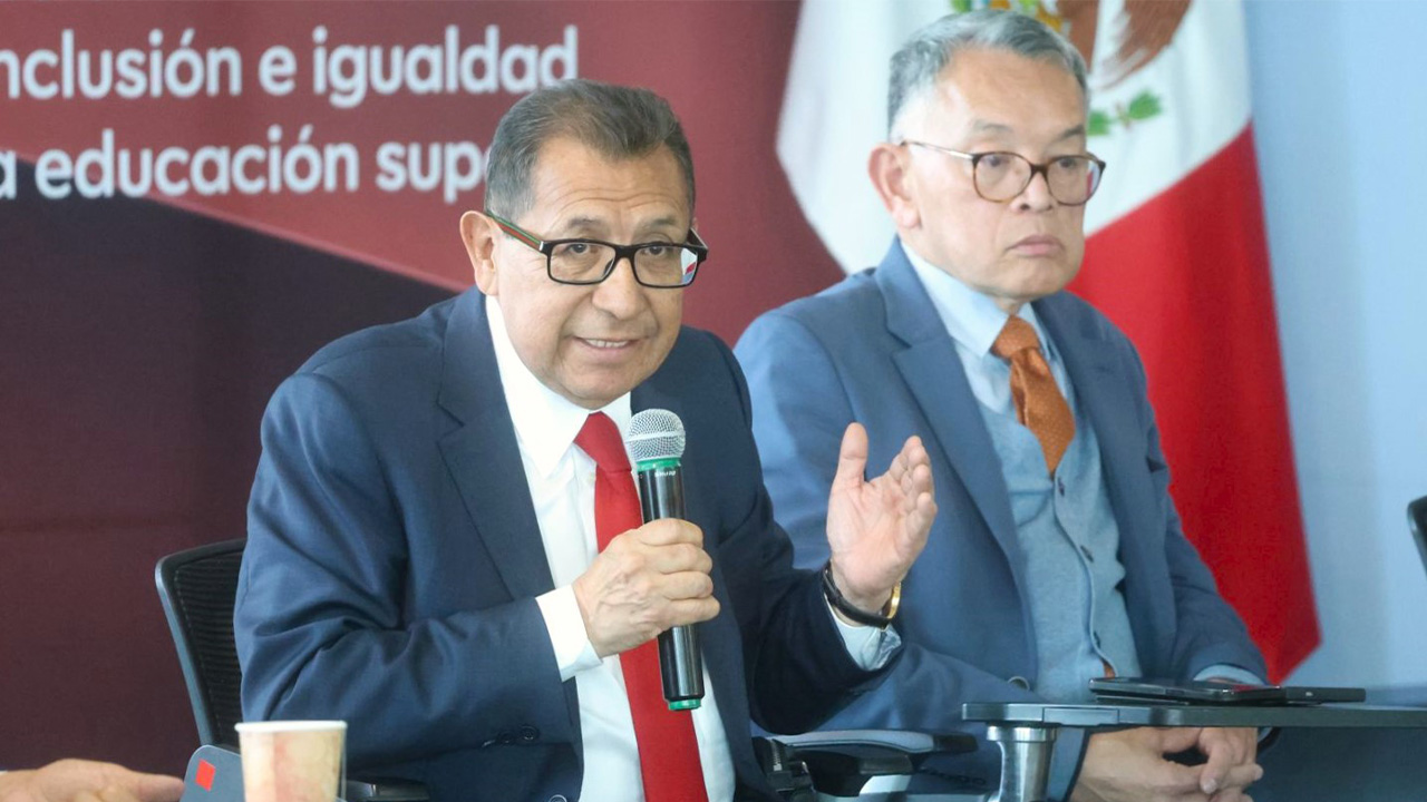 Nombran al Rector de la UATx como Presidente de la Comisión de Educación Inicial de ANUIES