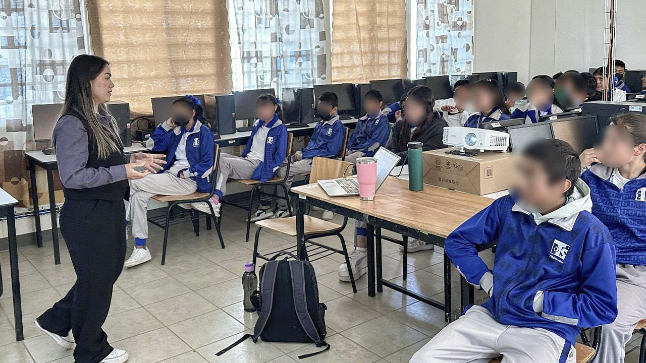 Estudiantes y Ayuntamiento de Huamantla hacen equipo para el cuidado del ambiente