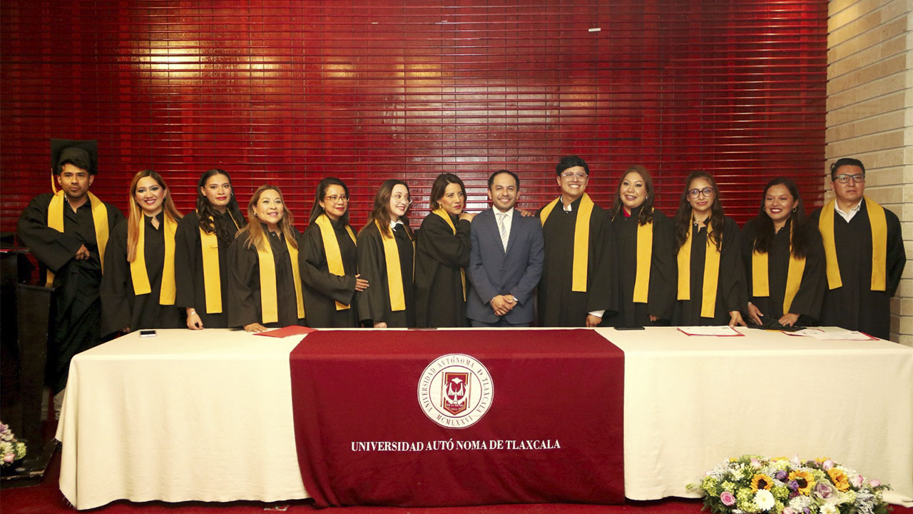 Egresan de la UATx nuevos especialistas en Salud Pública