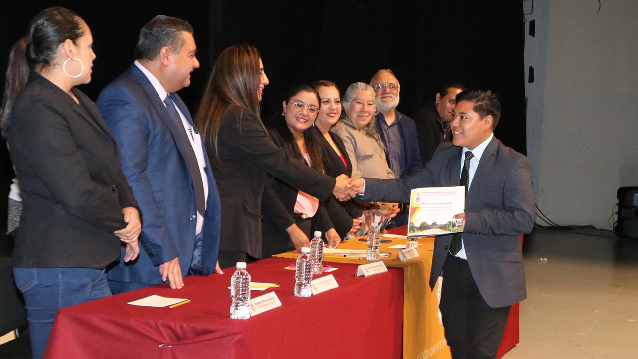 Gradúa Facultad de Trabajo Social a 220 estudiantes de tres licenciaturas y de Maestría en Ciencias Sociales