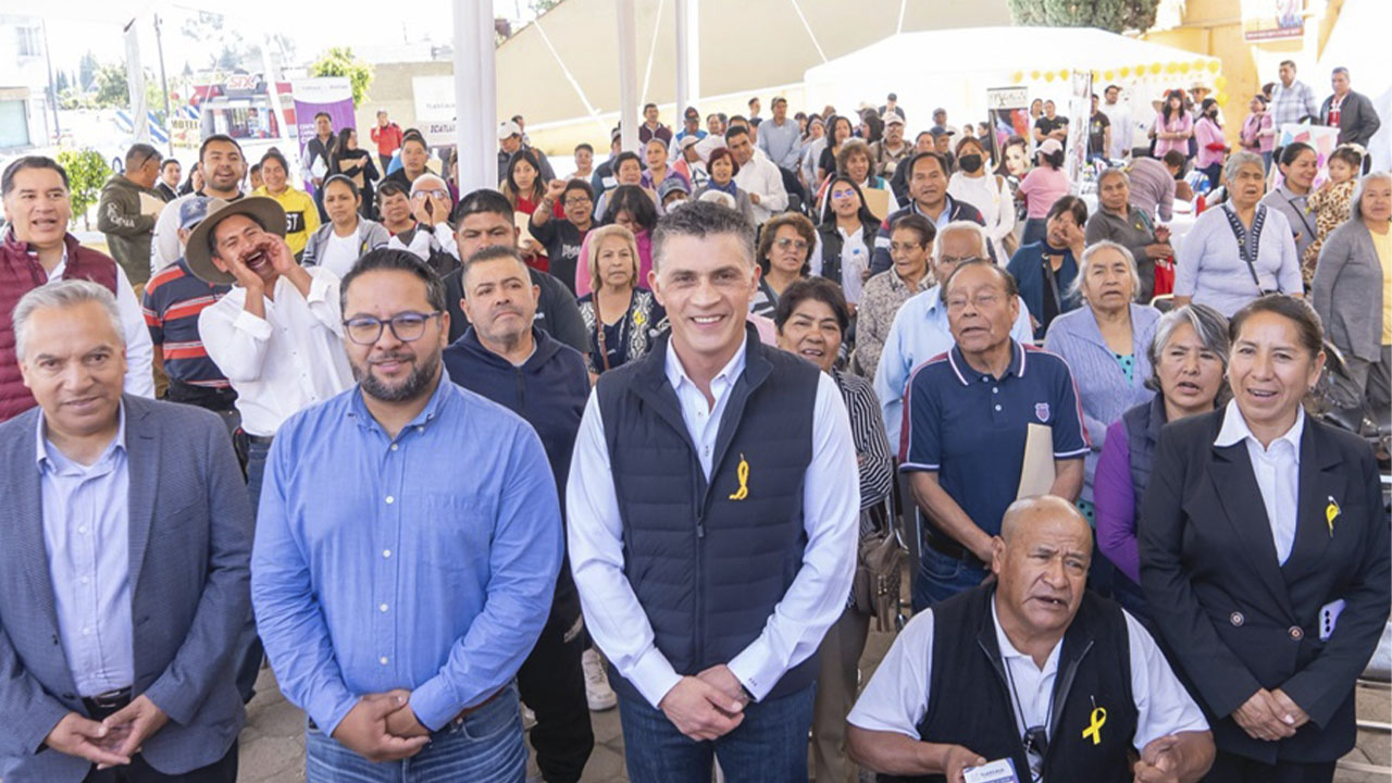 Acerca el presidente Alfonso Sánchez los servicios de las Jornadas para el Bienestar a Acuitlapilco