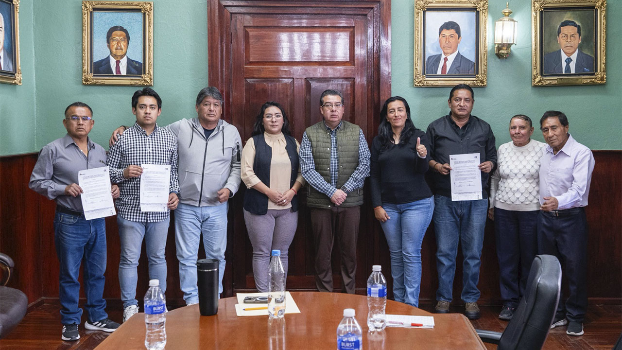 Firman pacto de civilidad aspirantes a delegados de las colonias del Municipio de Tlaxcala de Xicohténcatl