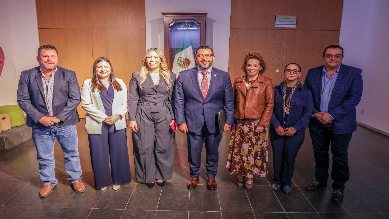Presenta Gobierno de Querétaro iniciativa en materia de redes sociales digitales a la Legislatura local