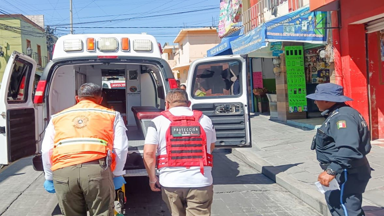 Policía municipal y protección civil de Huamantla atienden con prontitud atropellamiento de mujer motociclista