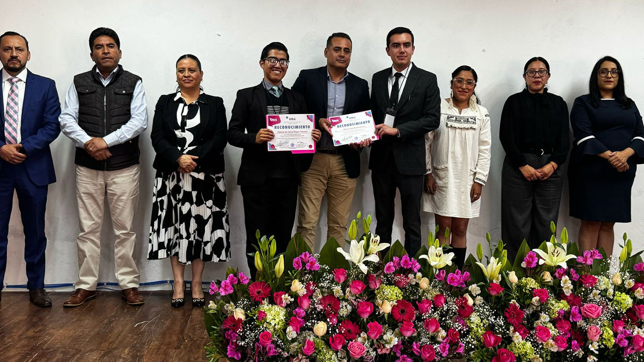 Estudiantes de la UATx ganan primer lugar en concurso de debate convocado por el ITE