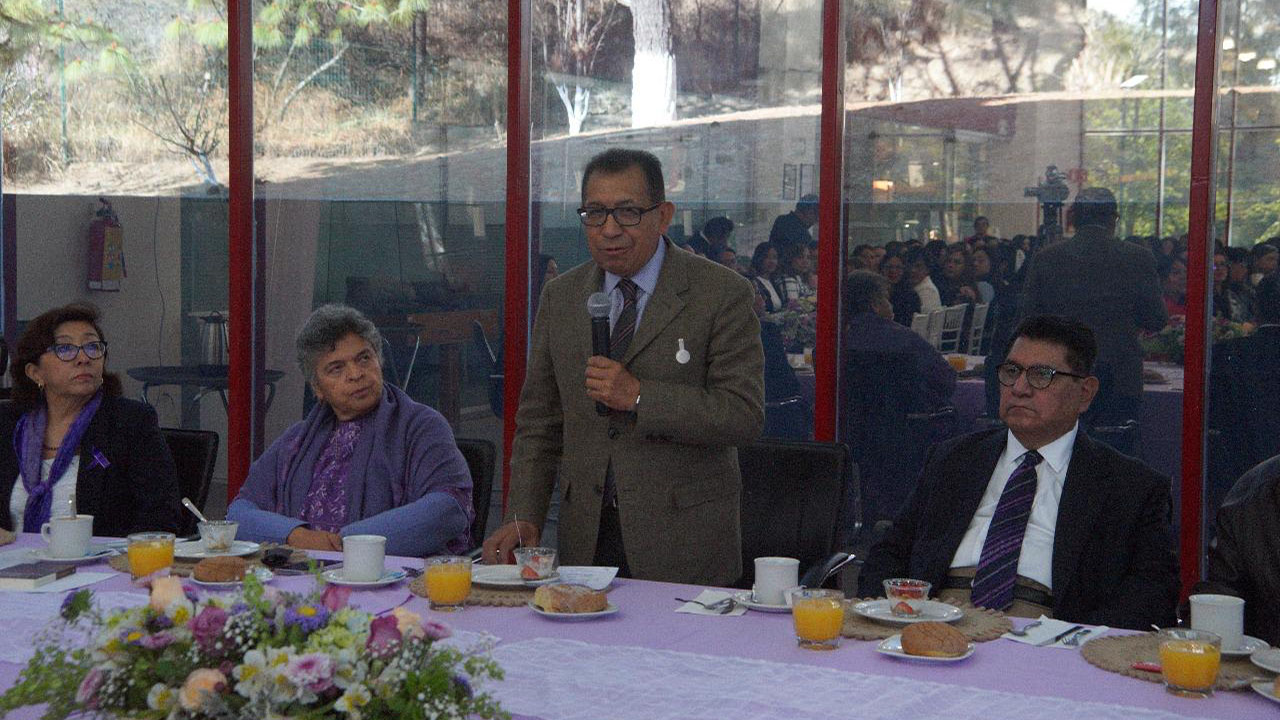 Las maestras universitarias imprimen un nuevo rostro a la educación superior en Tlaxcala: Beatriz Paredes