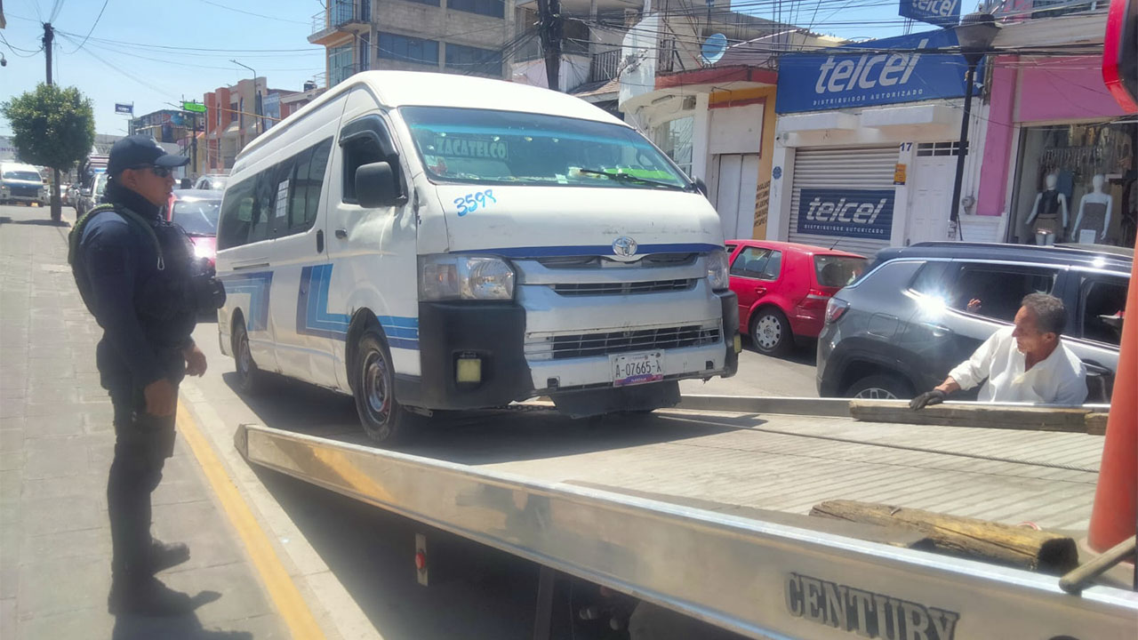 Detienen a hombre por alterar el orden en Zacatelco y operar ruta no autorizada