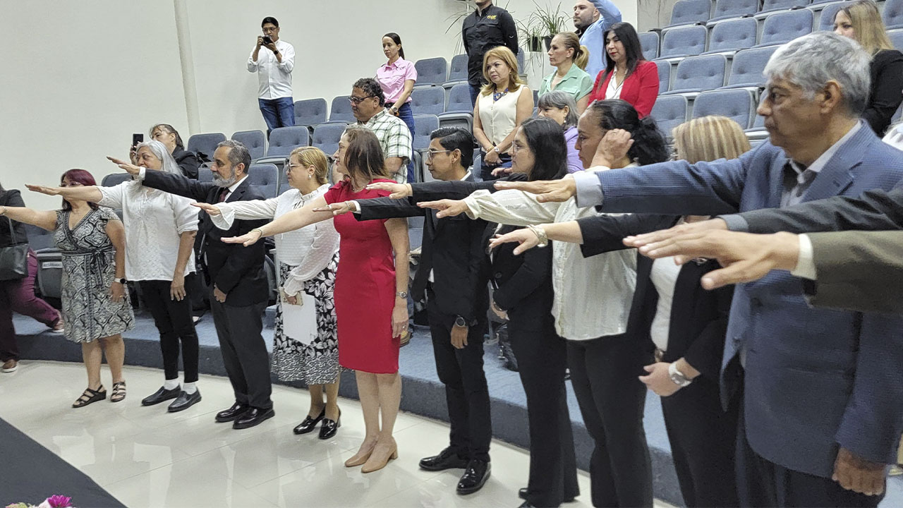 Realizan toma de protesta y cambio de mesa directiva del Colegio de Periodistas de Tamaulipas Delegación Matamoros