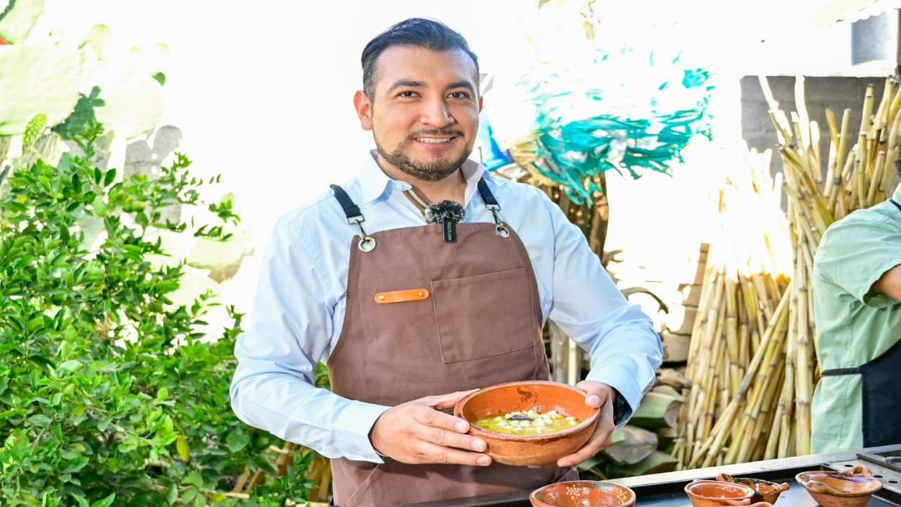 Con “sabor y raíz”, Salvador Santos Cedillo impulsa el rescate de la tradición culinaria de Huamantla