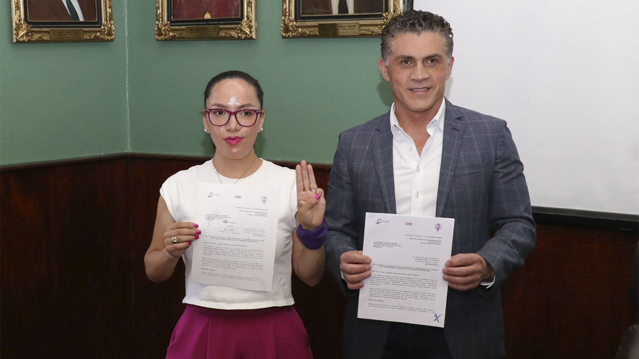 El Ayuntamiento de Tlaxcala recibe la iniciativa “3 de 3 contra la violencia” y se pronuncia como aliado de las mujeres