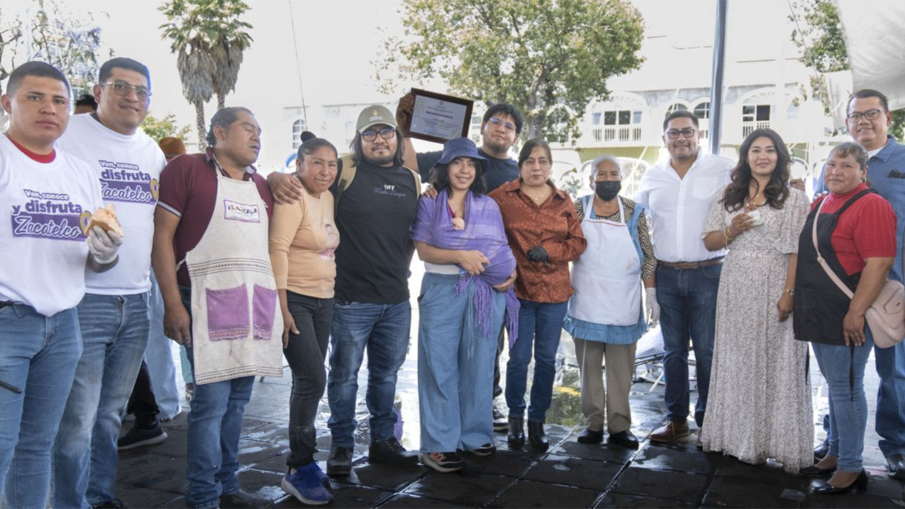 Zacatelco rompe récord con el “Pan con Helado” más grande y celebra su riqueza gastronómica