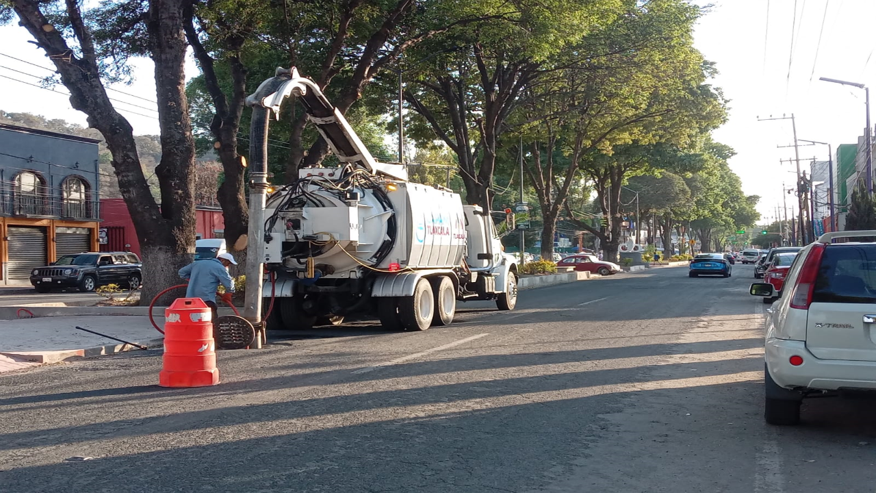 La CAPAM realiza labores de desazolve para prevenir inundaciones en temporada de lluvias