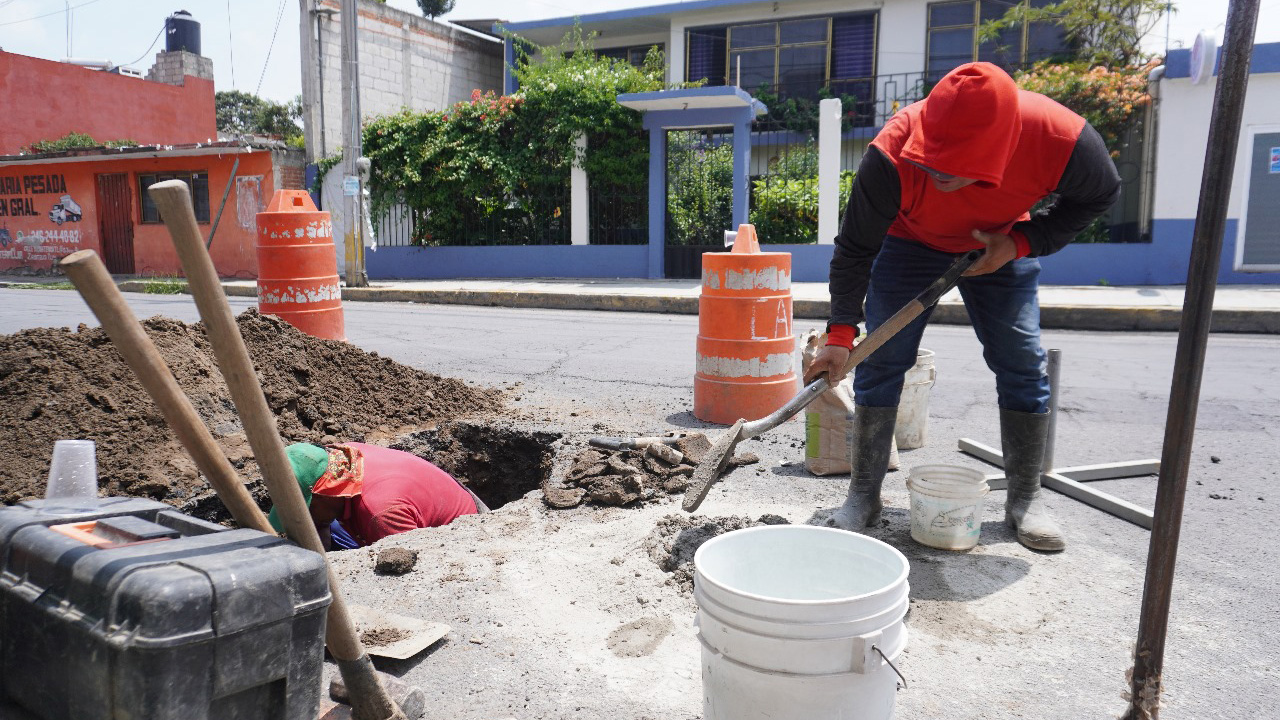 CAPAZ atiende oportunamente los reportes vecinales en Zacatelco.