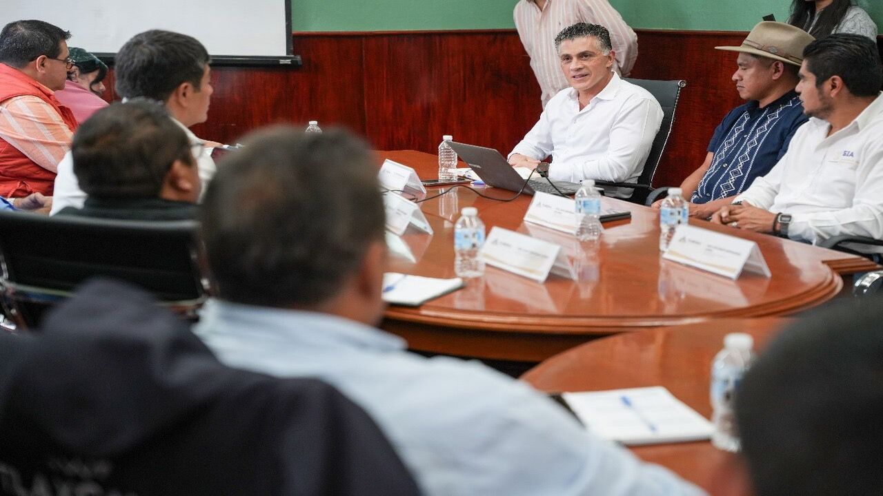 ALFONSO SÁNCHEZ GARCÍA sostiene reunión para fortalecer la sanidad y buen manejo de ganado