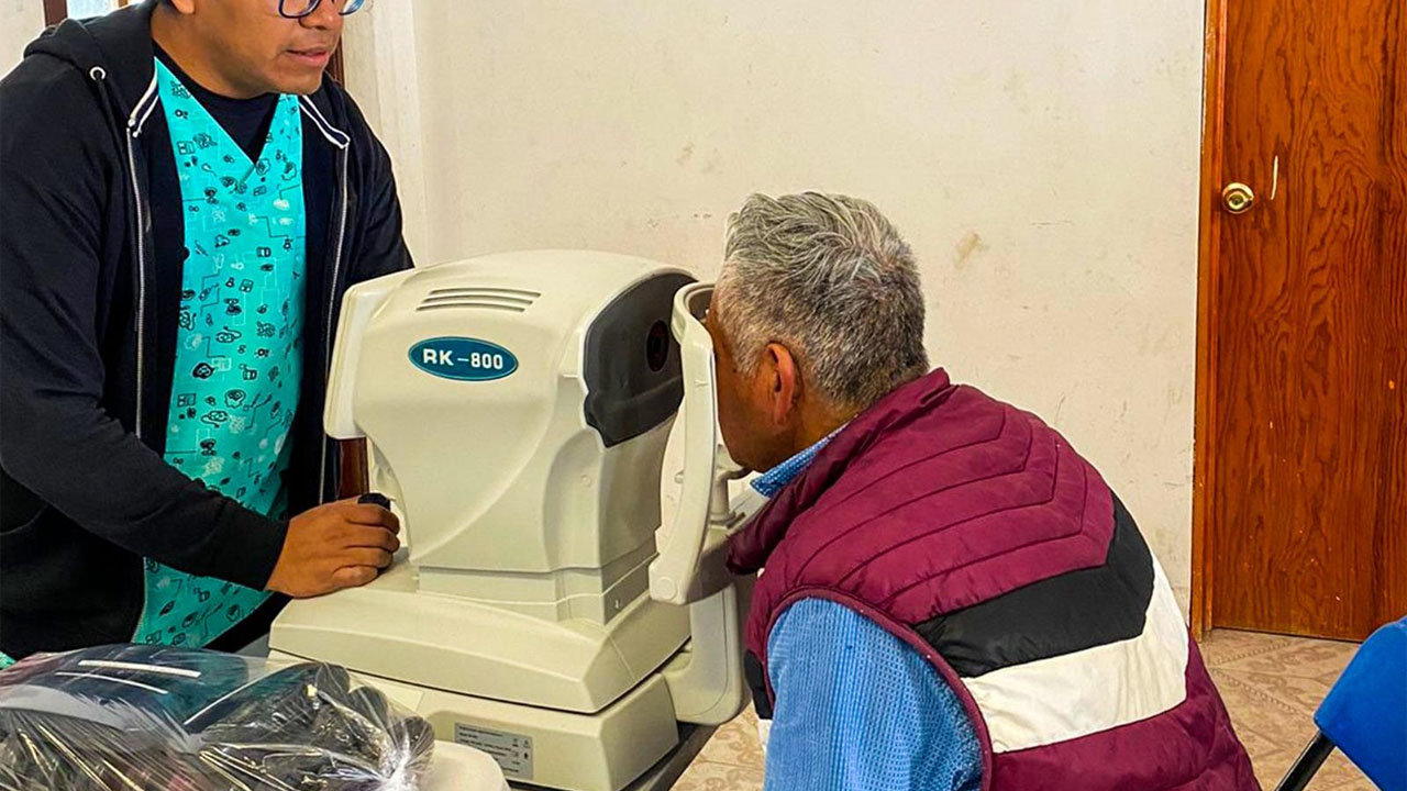 La caravana de salud y servicios llega a hermenegildo galeana con atención directa a las familias