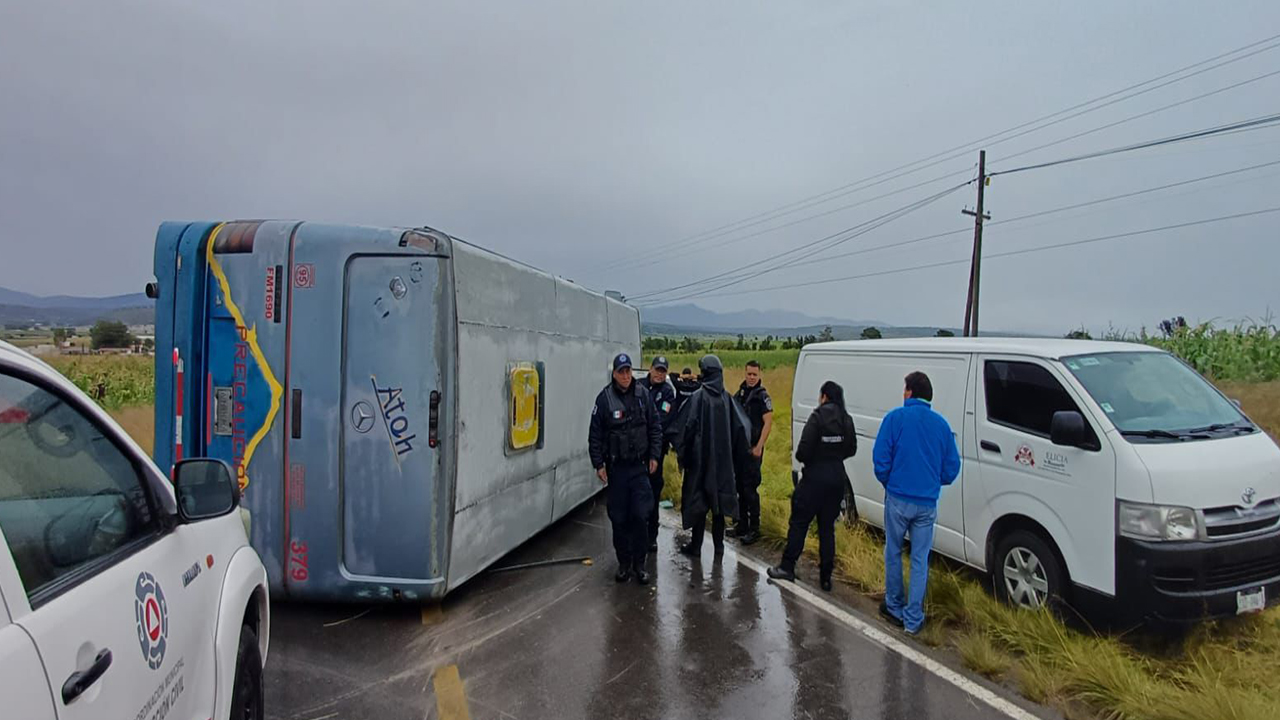 La Dirección de Seguridad Pública, Tránsito y Protección Civil, informa que se brindó atención a un incidente en la carretera que conduce a la comunidad de Benito Juárez.