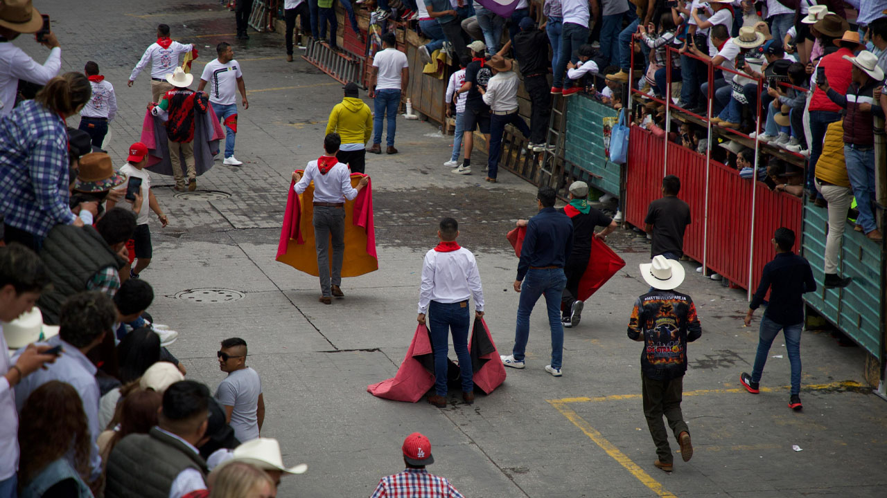 Huamantla recupera la esencia de su tradicional Huamantlada con respeto, orden y gran participación ciudadana