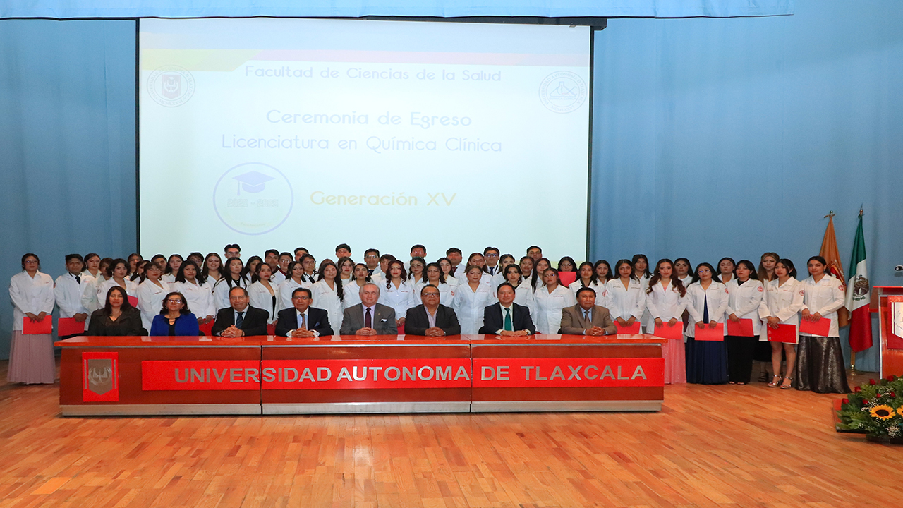 Nuevos egresados en Química Clínica fortalecen el compromiso social de la UATx