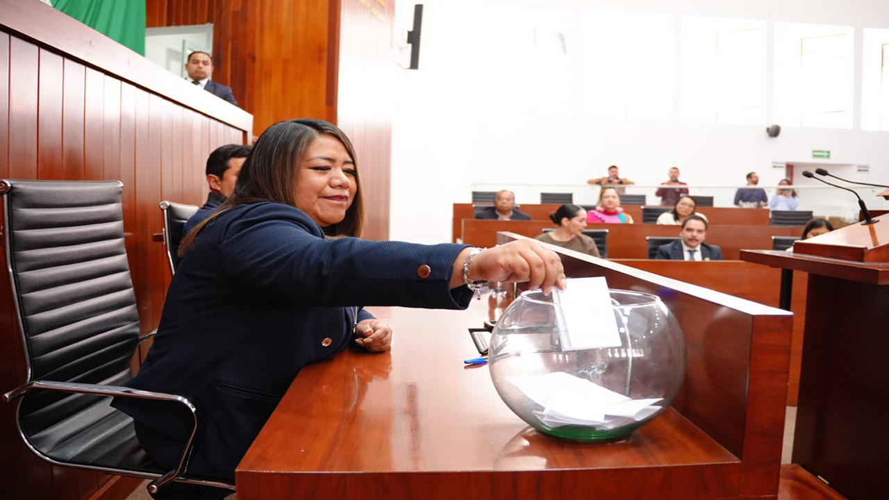 Eligen legisladores a integrantes de la Mesa Directiva para el primer periodo ordinario del segundo año de ejercicio legal