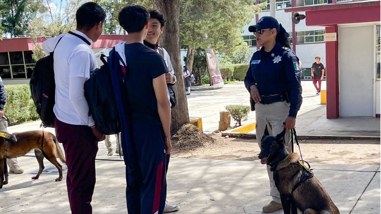 Ayuntamiento de Tlaxcala impulsa campaña de prevención del delito en el CBTIS 03