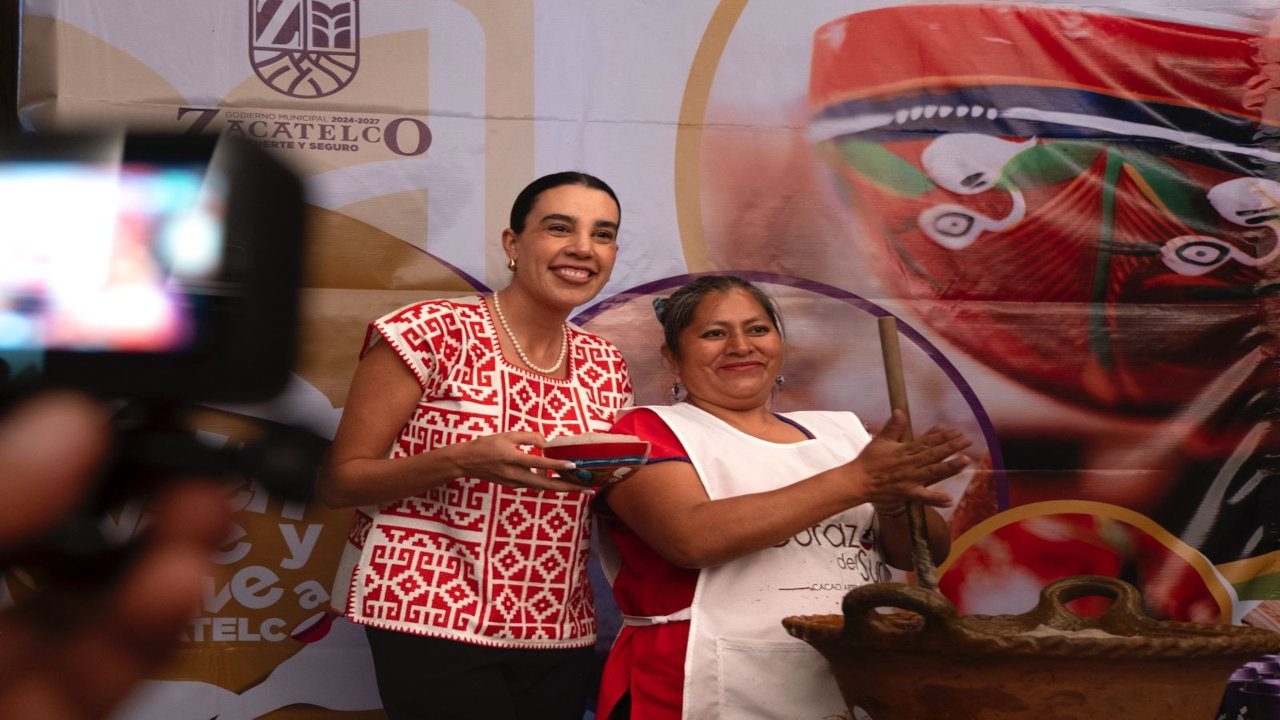 Promociona Josefina Rodríguez, el Cacao de Zacatelco, Tlaxcala, ante jóvenes empresarios del país
