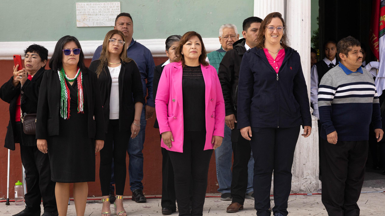 Escuela Primaria  "Justo Sierra" y Barrio de San Antonio Encabezan Honores a los Símbolos Patrios e Izamiento de la Bandera