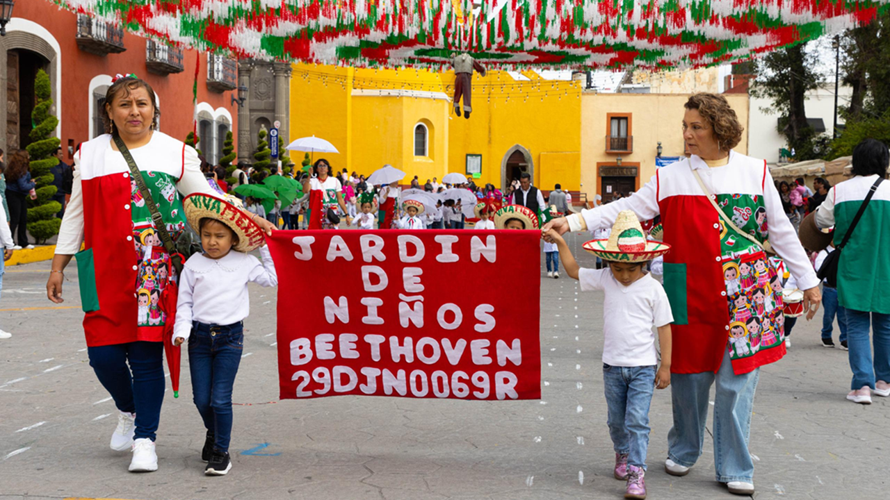 Huamantla conmemora la Gesta Heroica de los Niños Héroes con desfile escolar